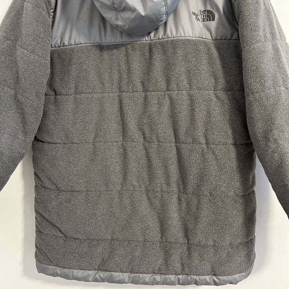 GUC Boy’s North Face Reversible Coat - Picture 9 of 16